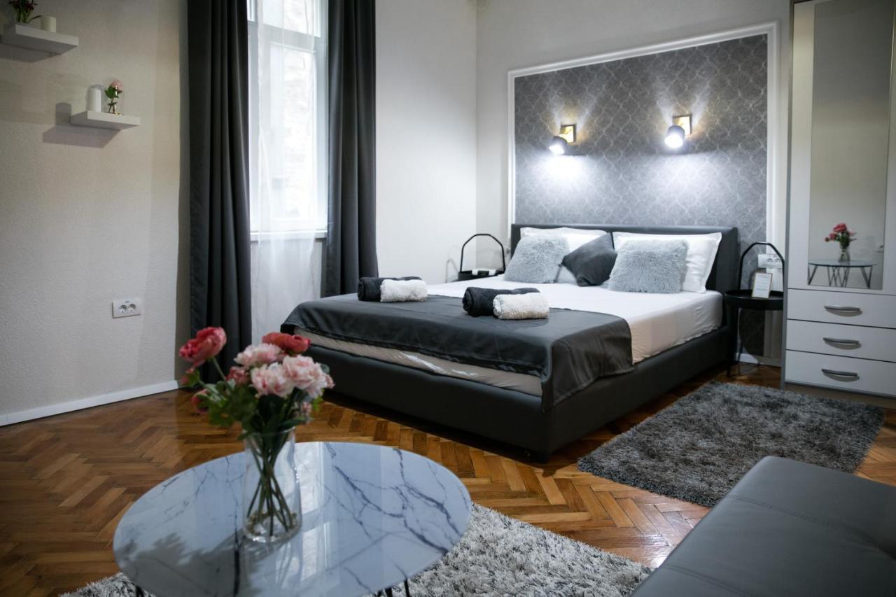 Natalie'S Place Belgrád Kültér fotó